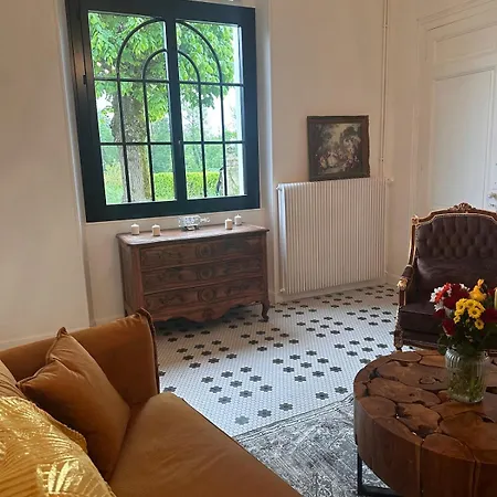Chateau Maine Villa *